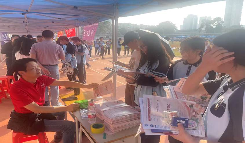 657ab61c0700e4d2ef2476018e03b413